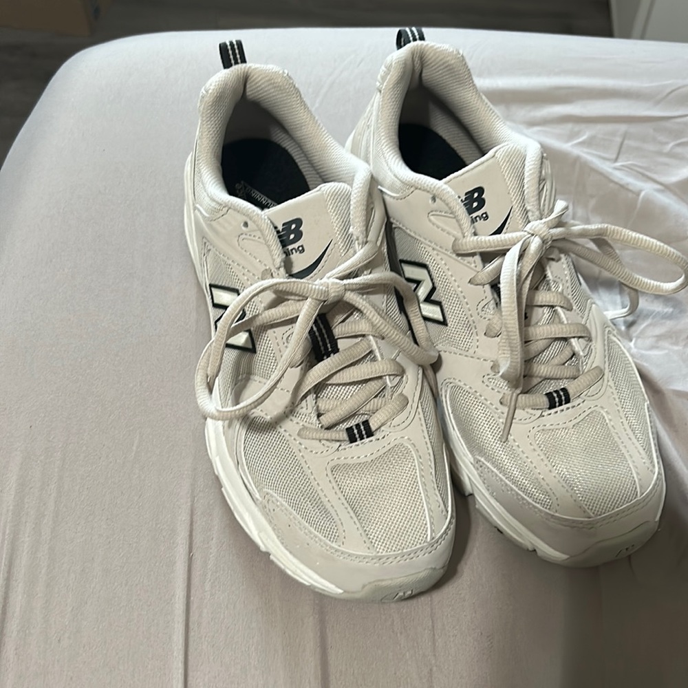 New balance ivory 530’s